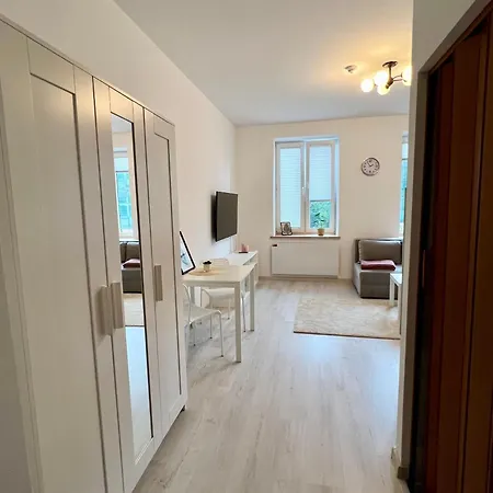 Lejlighed Przytulna Kawalerka Rzg 5 *