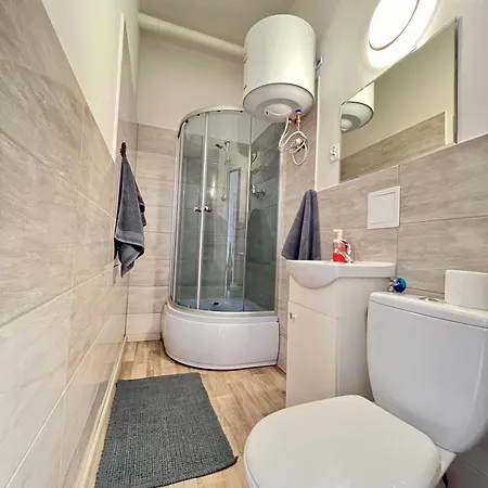 Apartamento Przytulna Kawalerka Rzg 5