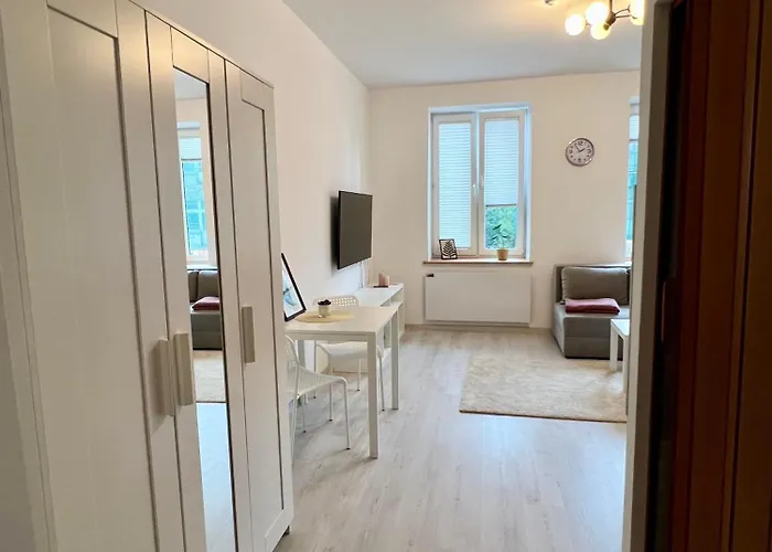 Apartamento Przytulna Kawalerka Rzg 5 *